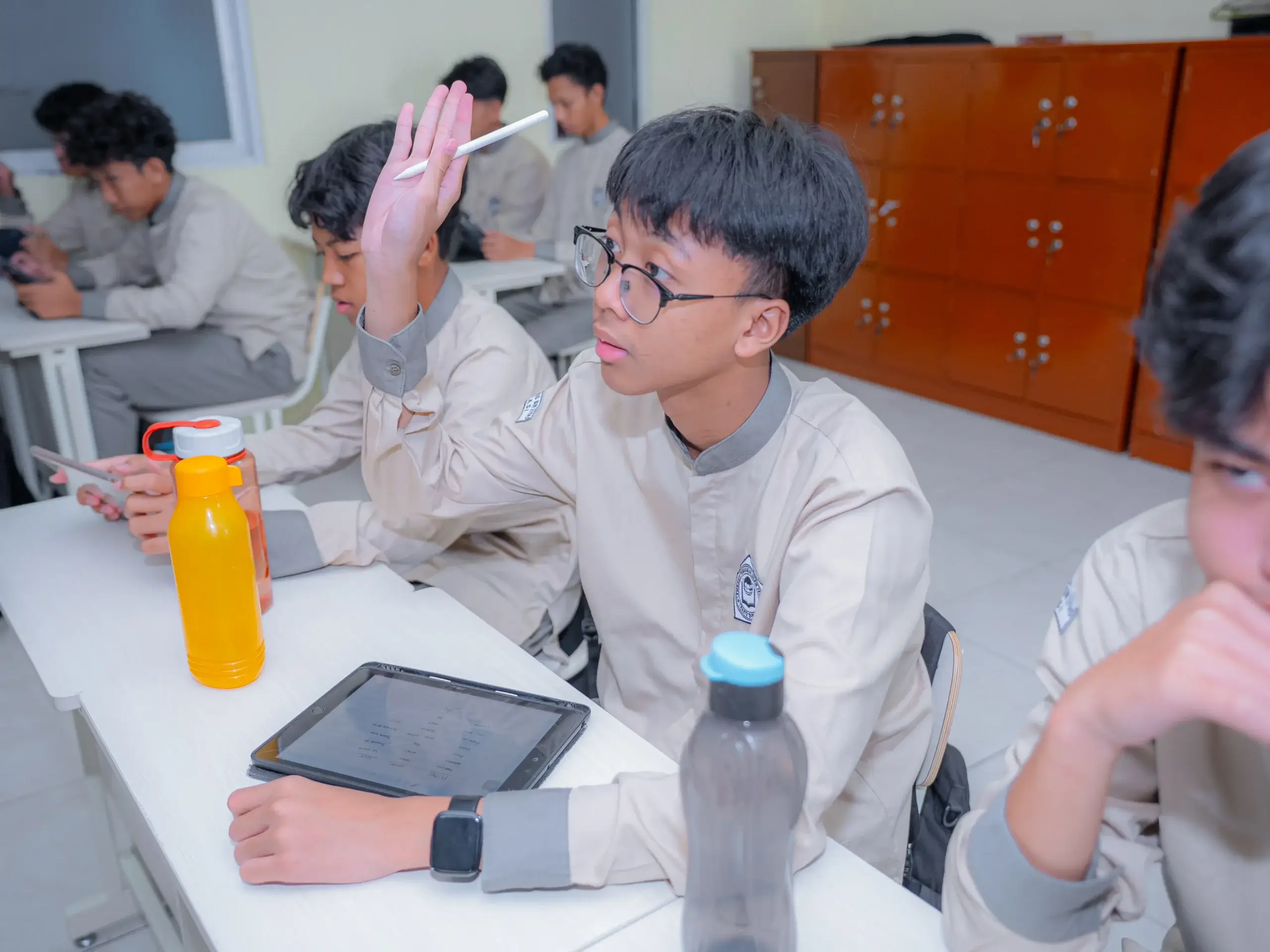 Students collaborating